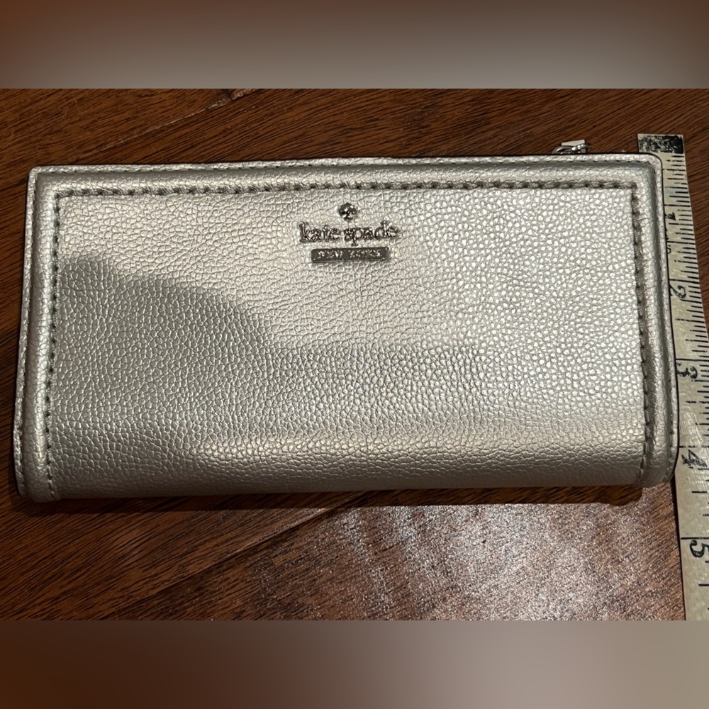 Kate Spade Silver Wallet